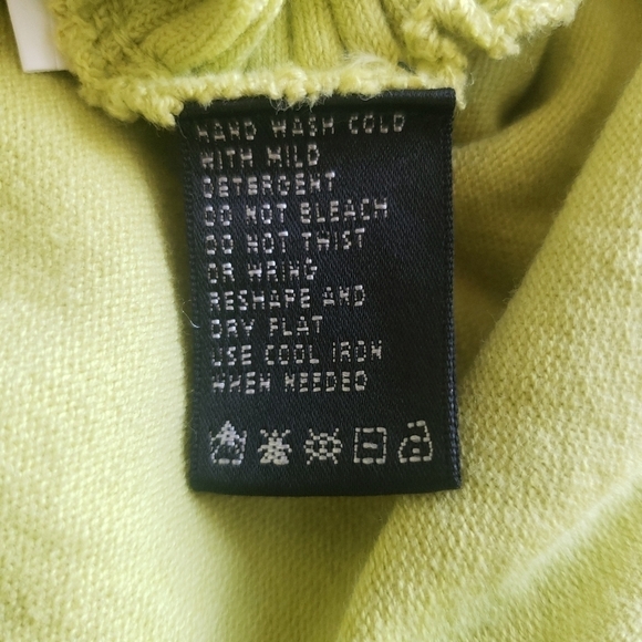 August Silk sleeveless knit cotton style top Mustard/ochre color Siz… - Picture 9 of 11